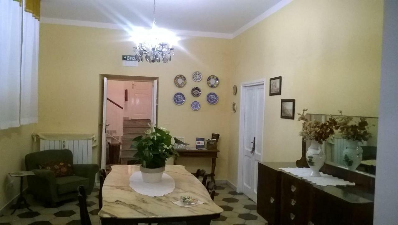 Bed and Breakfast Angelina Antica Dimora Terracina Esterno foto